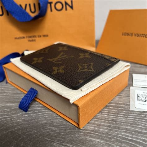 Louis Vuitton side up card holder